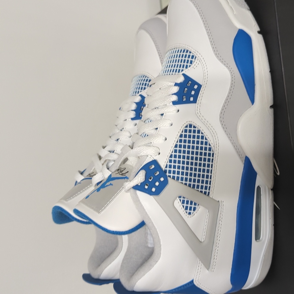 Air Jordan 4 Retro 'Military Blue'